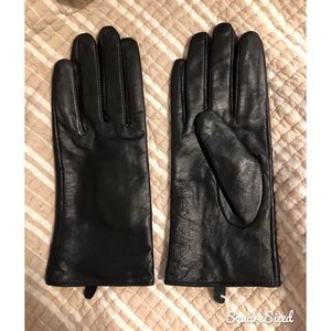 Beautiful Black Leather Calvin Klein Gloves